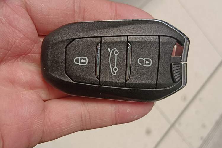 Used Citroen C5 X 2021 1.6T Enjoy the Extraordinary Vehicle Key