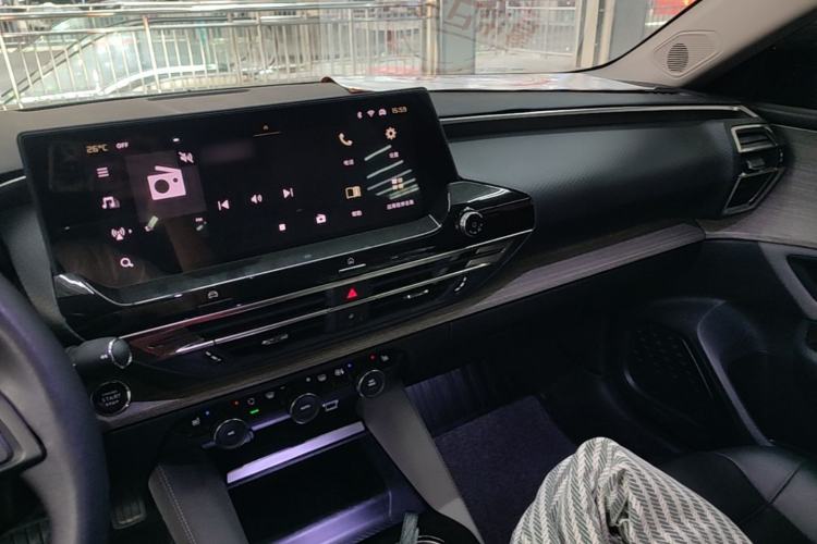 Used Citroen C5 X 2021 1.6T Flagship Edition Center Console