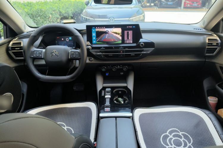 Used Citroen C5 X 2021 1.6T Impressive Edition Center Console