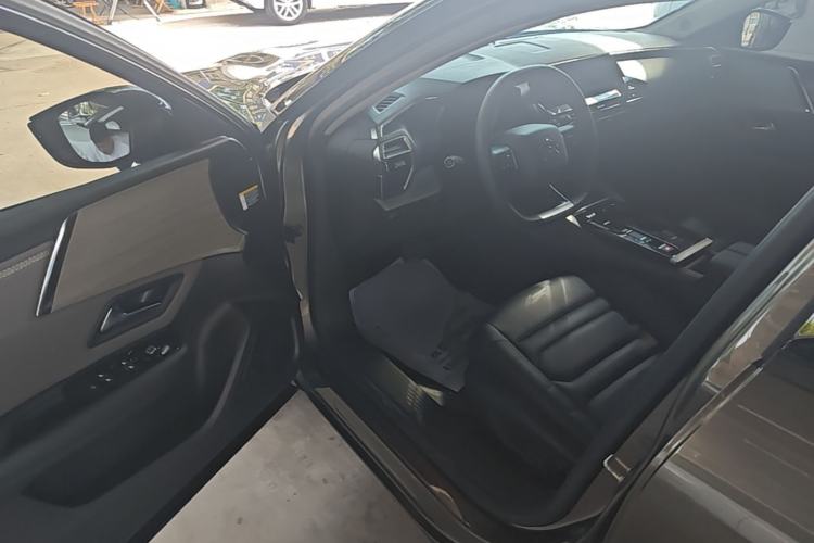 Used Citroen C5 X 2021 1.6T Enjoy the Extraordinary Driver Seat