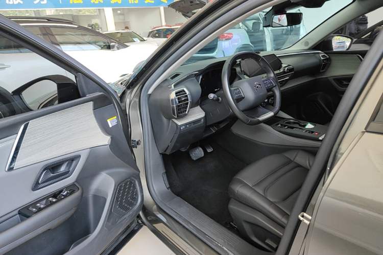 Used Citroen C5 X 2021 1.6T Enjoy the Extraordinary Driver Seat