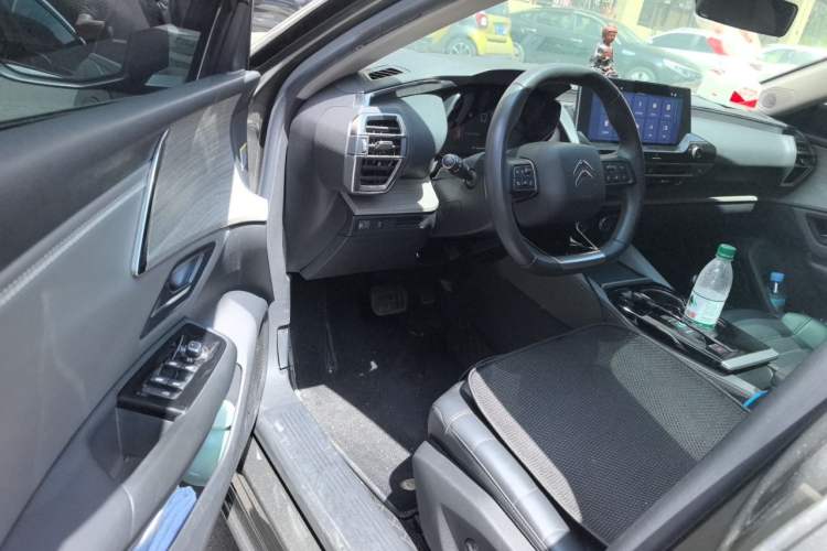 Used Citroen C5 X 2021 1.6T Impressive Edition Driver Seat