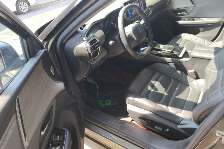 Used Citroen C5 X 2021 1.6T Impressive Edition Driver Seat