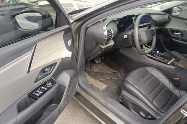 Used Citroen C5 X 2021 1.6T Enjoy the Extraordinary Driver Seat