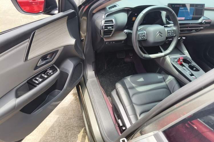 Used Citroen C5 X 2021 1.6T Impressive Edition Driver Seat
