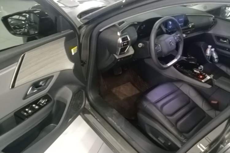 Used Citroen C5 X 2021 1.6T Enjoy the Extraordinary Driver Seat
