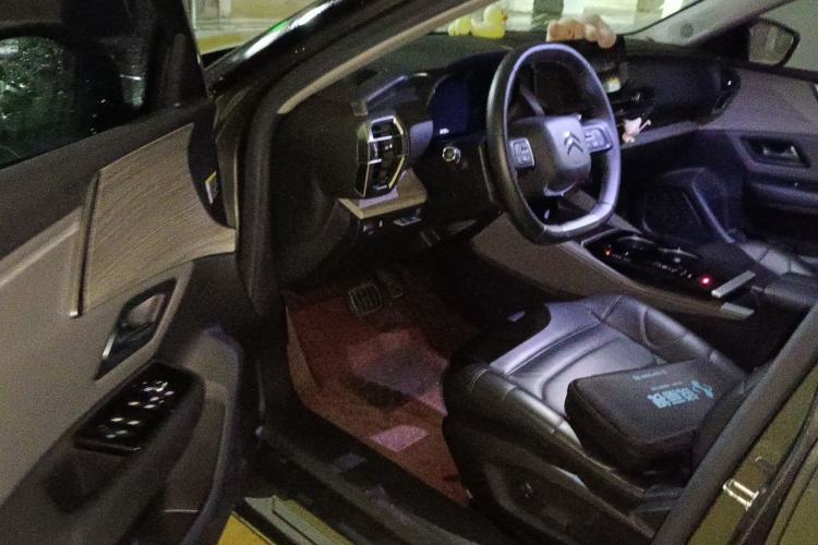 Used Citroen C5 X 2021 1.6T Impressive Edition Driver Seat