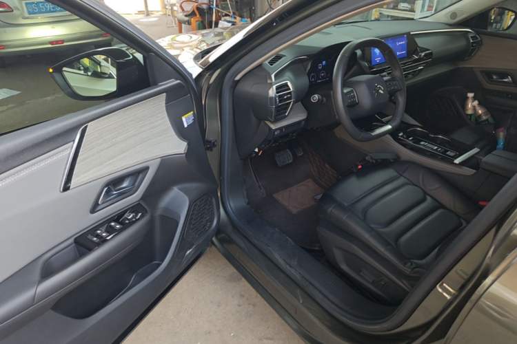Used Citroen C5 X 2021 1.6T Enjoy the Extraordinary Driver Seat