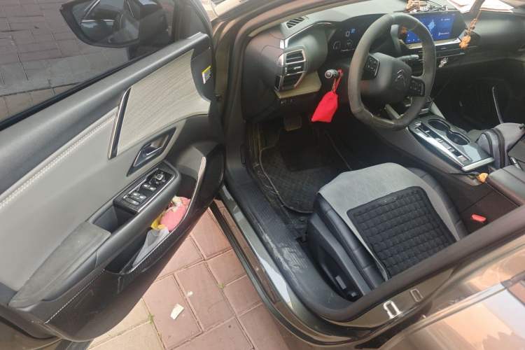 Used Citroen C5 X 2021 1.6T Enjoy the Extraordinary Driver Seat