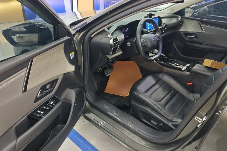 Used Citroen C5 X 2021 1.6T Enjoy the Extraordinary Driver Seat