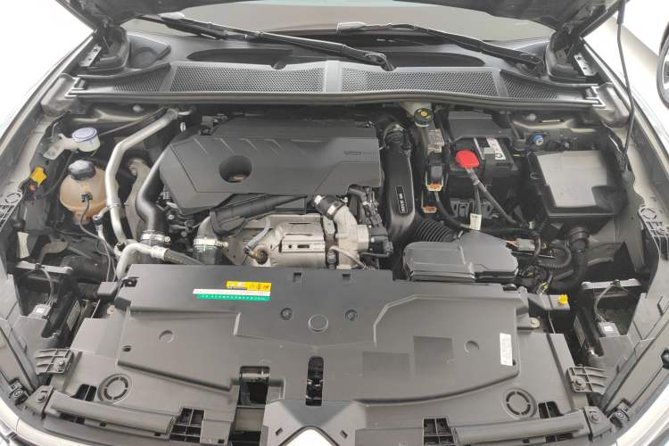 Used Citroen C5 X 2021 1.6T Enjoy the Extraordinary Engine Bay