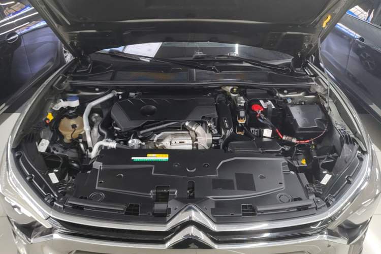 Used Citroen C5 X 2021 1.6T Enjoy the Extraordinary Engine Bay