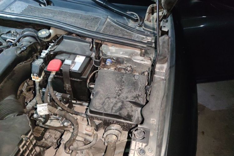 Used Citroen C5 X 2021 1.6T Enjoy the Extraordinary Engine Bay Left
