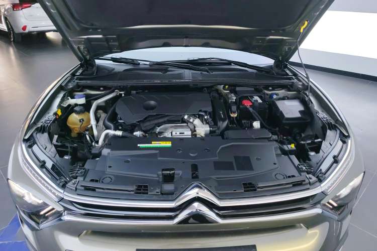 Used Citroen C5 X 2021 1.6T Enjoy the Extraordinary Engine Bay