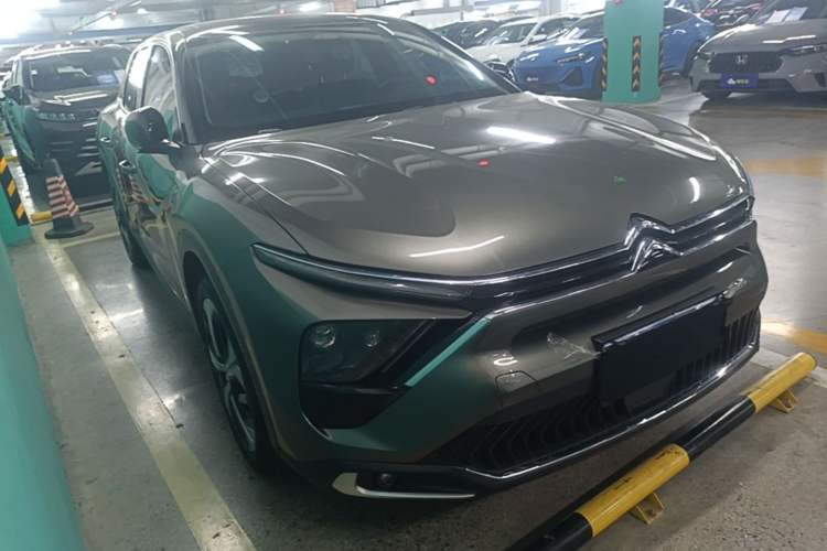 Used Citroen C5 X 2021 1.6T Enjoy the Extraordinary Front Right 45 Deg