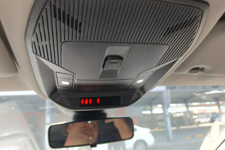 Used Citroen C5 X 2021 1.6T Impressive Edition Headliner