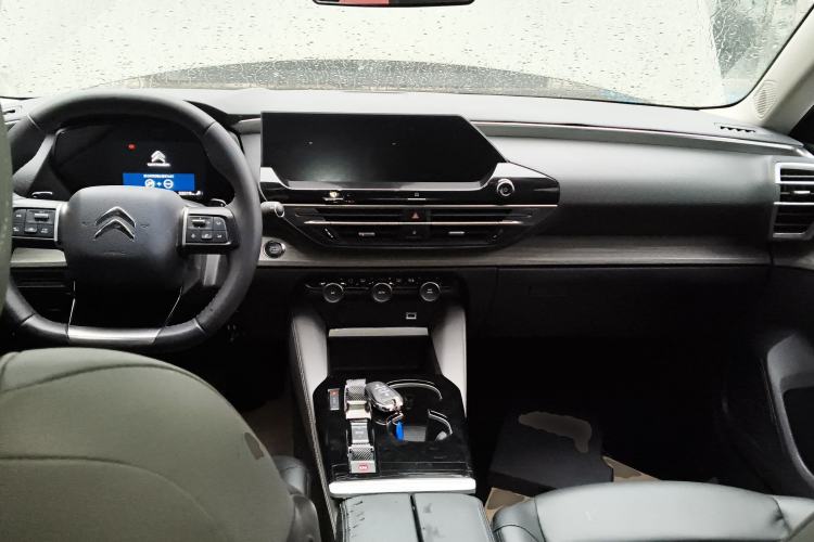 Used Citroen C5 X 2021 1.6T Enjoy the Extraordinary Interior 2