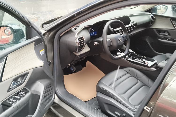 Used Citroen C5 X 2021 1.6T Enjoy the Extraordinary Interior 3