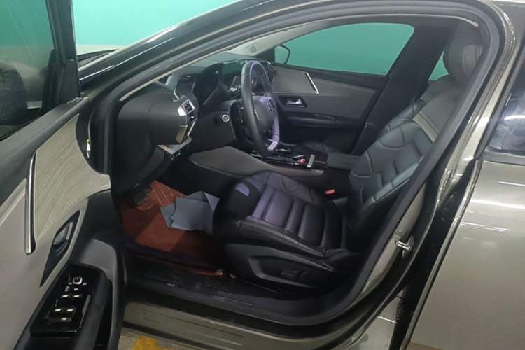 Used Citroen C5 X 2021 1.6T Enjoy the Extraordinary Left Front Seat