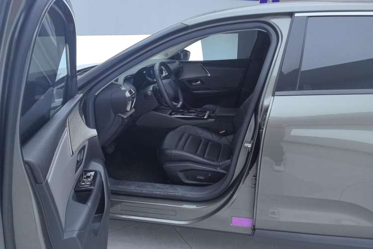 Used Citroen C5 X 2021 1.6T Enjoy the Extraordinary Left Front Seat