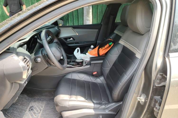 Used Citroen C5 X 2021 1.6T Enjoy the Extraordinary Left Front Seat