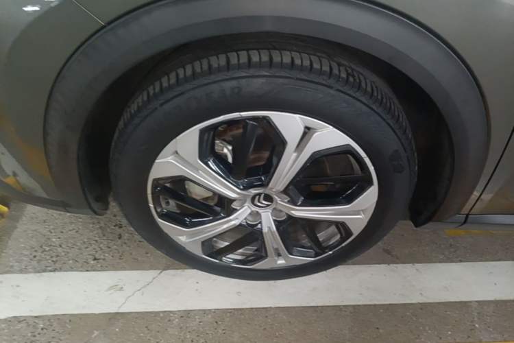 Used Citroen C5 X 2021 1.6T Enjoy the Extraordinary Left Front Wheel Hub