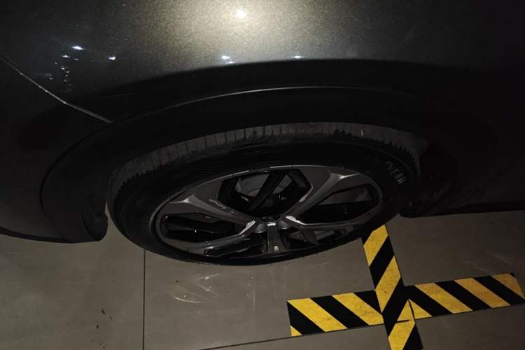 Used Citroen C5 X 2021 1.6T Enjoy the Extraordinary Left Front Wheel Hub