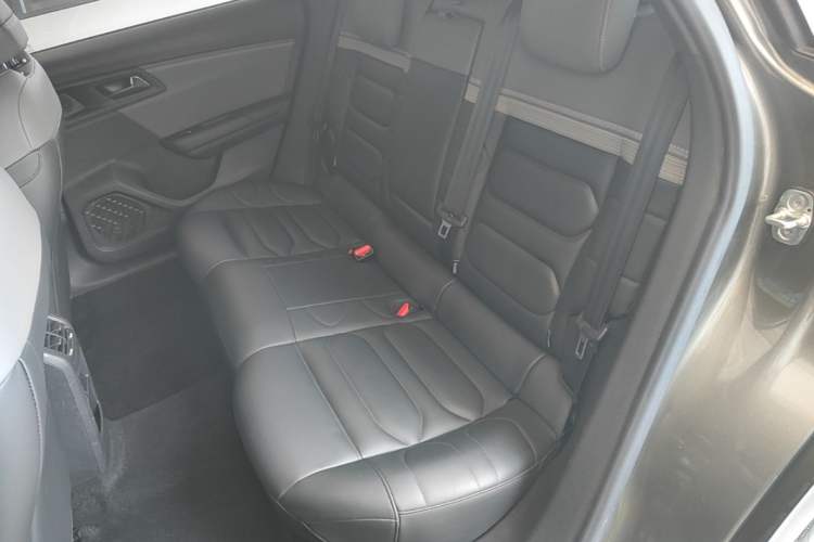 Used Citroen C5 X 2021 1.6T Enjoy the Extraordinary Left Rear Seat