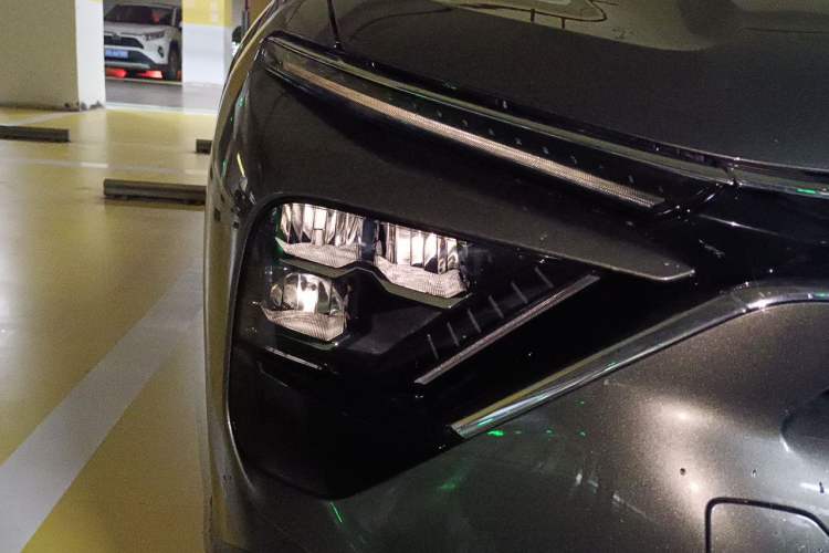 Used Citroen C5 X 2021 1.6T Impressive Edition Right Front Headlight
