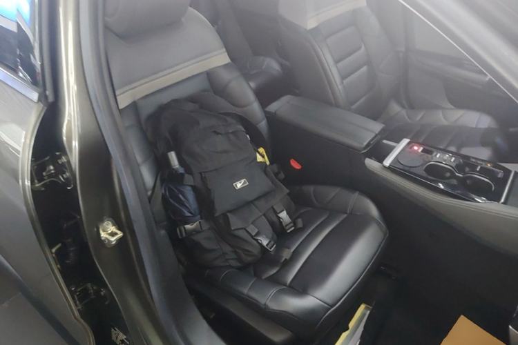 Used Citroen C5 X 2021 1.6T Enjoy the Extraordinary Right Front Seat