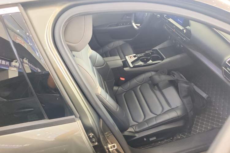 Used Citroen C5 X 2021 1.6T Enjoy the Extraordinary Right Front Seat