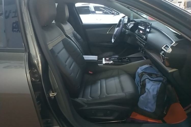 Used Citroen C5 X 2021 1.6T FM Version Right Front Seat