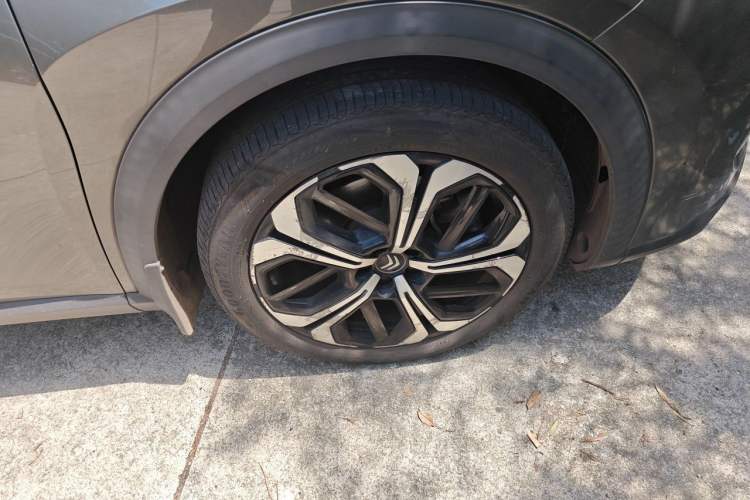 Used Citroen C5 X 2021 1.6T Impressive Edition Right Front Wheel Hub