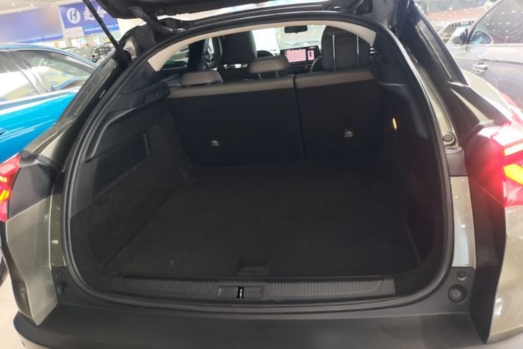 Used Citroen C5 X 2021 1.6T Impressive Edition Trunk
