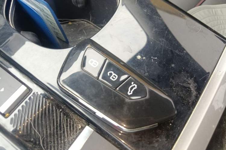 Used Citroen C5 X 2021 1.6T Enjoy the Extraordinary Vehicle Key