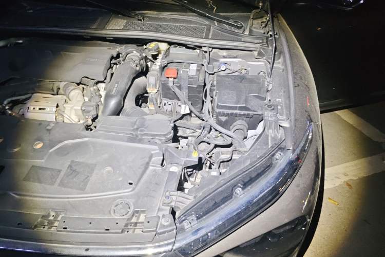 Used Citroen C5 X 2021 1.6T Impressive Edition Engine Bay Left