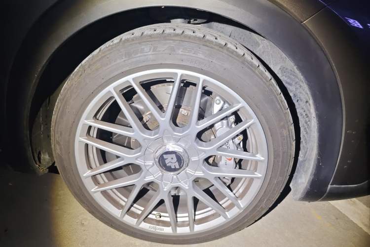 Used Citroen C5 X 2021 1.6T Impressive Edition Right Front Wheel Hub