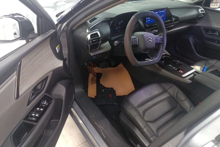 Used Citroen C5 X 2021 1.6T Enjoy the Extraordinary Driver Seat