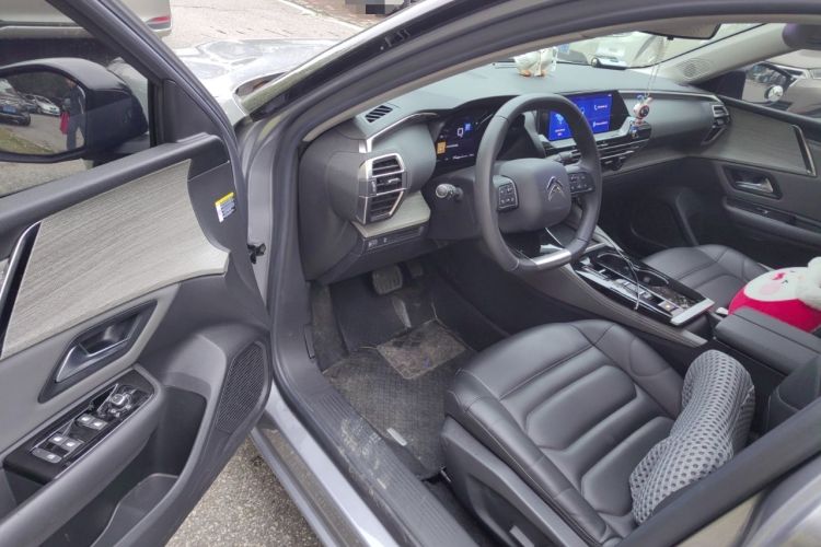 Used Citroen C5 X 2021 1.6T Enjoy the Extraordinary Driver Seat