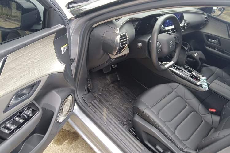 Used Citroen C5 X 2021 1.6T Enjoy the Extraordinary Driver Seat