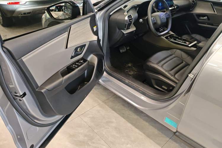 Used Citroen C5 X 2021 1.6T Enjoy the Extraordinary Driver Seat