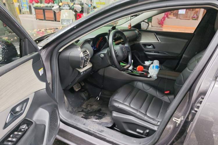 Used Citroen C5 X 2021 1.6T Impressive Edition Driver Seat