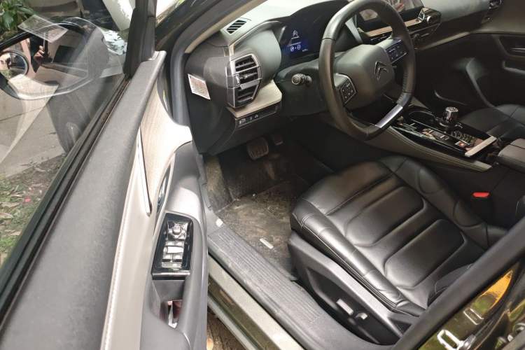 Used Citroen C5 X 2021 1.6T Enjoy the Extraordinary Driver Seat