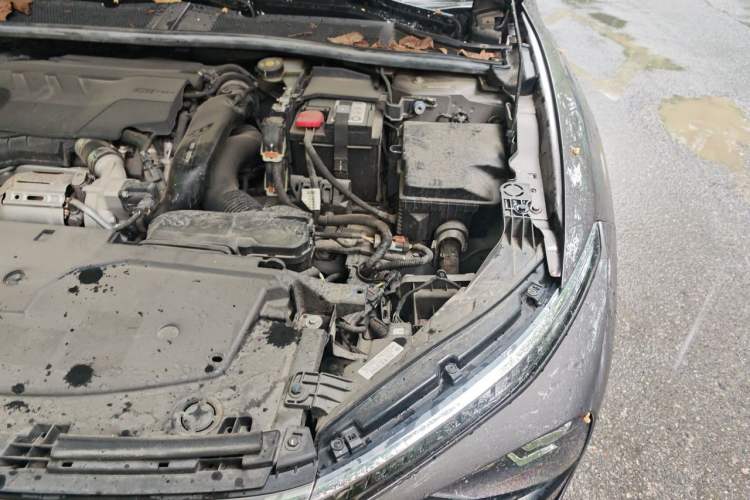 Used Citroen C5 X 2021 1.6T Impressive Edition Engine Bay Left