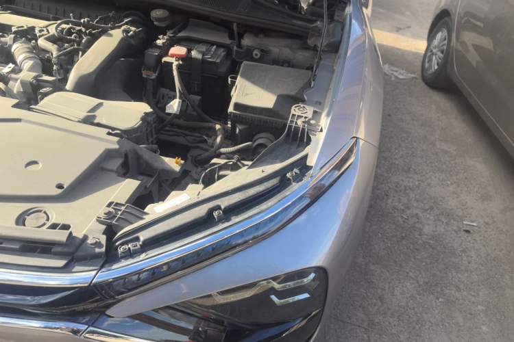 Used Citroen C5 X 2021 1.6T Enjoy the Extraordinary Engine Bay Left