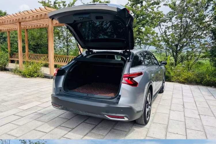 Used Citroen C5 X 2021 1.6T Enjoy the Extraordinary Exterior 6