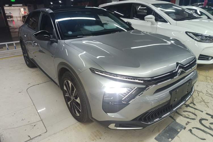 Used Citroen C5 X 2021 1.6T Enjoy the Extraordinary Front Right 45 Deg