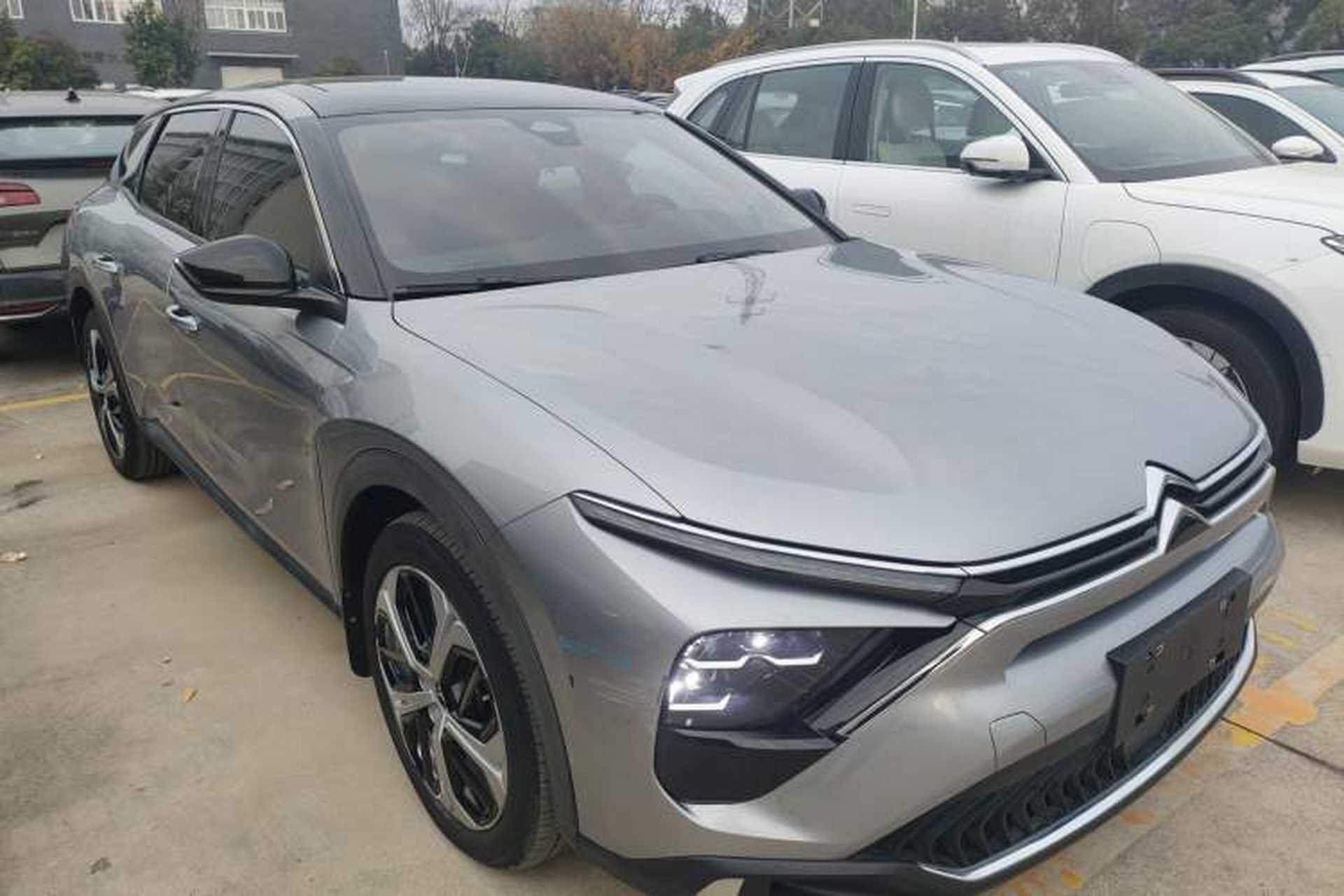 Used Citroen C5 X 2021 1.6T Enjoy the Extraordinary Front Right 45 Deg