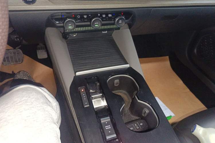 Used Citroen C5 X 2021 1.6T Enjoy the Extraordinary Gear Lever