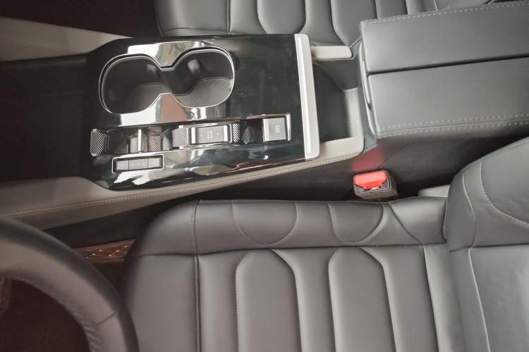 Used Citroen C5 X 2021 1.6T Enjoy the Extraordinary Gear Lever